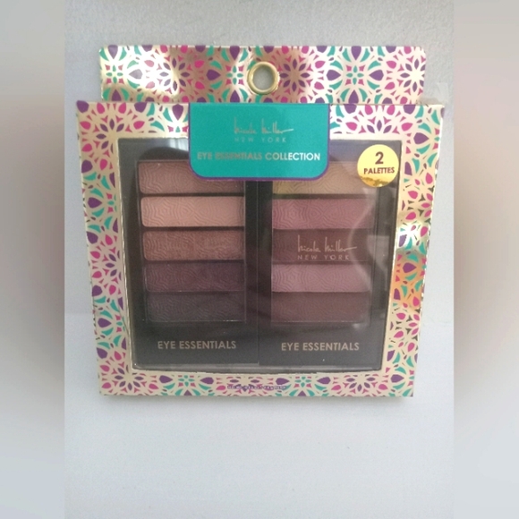 Nicole Miller Other - Nicole Miller 2 Palletes Eye Essentials